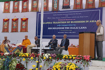 Далай-лама торжественно открыл семинар, посвященный буддийской традиции монастыря-университета Наланда в странах Азии
