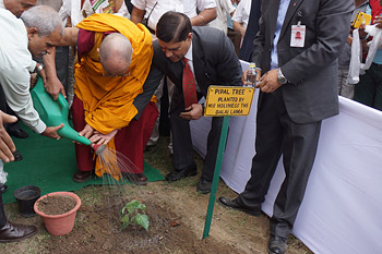 Далай-лама торжественно открыл семинар, посвященный буддийской традиции монастыря-университета Наланда в странах Азии