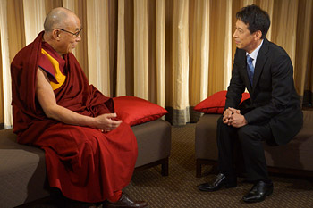 Начался визит Далай-ламы в Японию