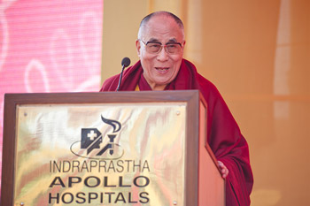 Далай-лама провел беседу о мудрости сострадания на праздновании юбилея программы трансплантации печени