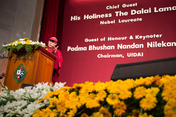 В Бангалоре Далай-лама посетил школу им. епископа Коттона