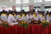 Группа музыкантов и певцов исполняет бхаджаны перед началом празднования 150-й годовщины со дня рождения Свами Вивекананды. Коимбатур, штат Тамил-Наду, Индия. 7 января 2014 г. Фото: Джереми Рассел (офис ЕСДЛ)