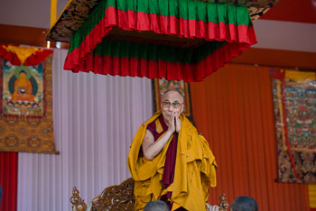 В Шиллонге Далай-лама даровал буддийские учения и посвящение Авалокитешвары