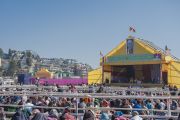 Вид на стадион для игры в поло, где на учения Его Святейшества Далай-ламы собрались пять тысяч человек. Шиллонг, штат Мегхалая, Индия. 4 февраля 2014 г. Фото: Тензин Чойджор (офис ЕСДЛ)