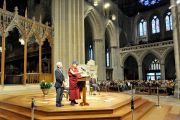 Его Святейшество Далай-лама выступает с речью в Вашингтонском кафедральном соборе. Вашингтон, округ Колумбия, США. 7 марта 2014 г. Фото: Сонам Зоксанг