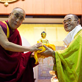 Далай-лама прочел лекцию о тантре в тибетском буддизме в университете Сучи-ин