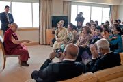 Его Святейшество Далай-лама на встрече с индийскими предпринимателями. Токио, Япония. 16 апреля 2014 г. Фото: Тибетский офис в Японии