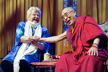 В Роттердаме Далай-лама даровал буддийские учения и прочел публичную лекцию о светской этике