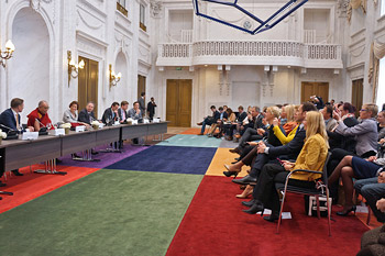 Далай-лама встретился с членами комитета по международным делам голландского парламента и с друзьями Тибета