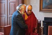 Его Святейшество Далай-лама и равви Сутендорп в церкви Св. Иакова. Гаага, Голландия. 10 мая 2014 г. Фото: Джереми Рассел (офис ЕСДЛ)