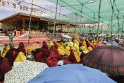 Четвертый день учений Калачакры, которые Его Святейшество Далай-лама дарует в Ладаке. Штат Джамму и Кашмир, Индия. 6 июля 2014 г. Фото: Мануэль Бауэр.