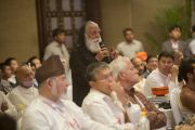 На первой пленарной сессии в первый день двухдневной межрелигиозной встречи, проходящей по инициативе Его Святейшества Далай-ламы. Дели, Индия. 20 сентября 2014 г. Фото: Тензин Чойджор (офис ЕСДЛ)