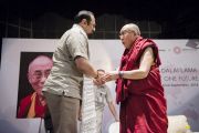 Его Святейшество Далай-лама и член индийского парламента Раджив Чандрасекшар. Дели, Индия. 22 сентября 2014 г. Фото: Тензин Чойджор (офис ЕСДЛ)