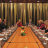 В Ванкувере Далай-лама встретился с членами канадского парламента