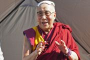 Его Святейшество Далай-лама читает публичную лекцию "Светская этика в наши дни" на стадионе "Риджентс Филд". 26 октября 2014 г. США, Бирмингем, штат Алабама. Фото: Лиза Коул