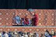 Его Святейшество Далай-лама читает публичную лекцию "Светская этика в наши дни" на стадионе "Риджентс Филд". 26 октября 2014 г. США, Бирмингем, штат Алабама. Фото: Сонам Зоксанг