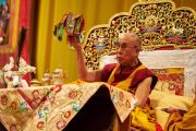 Его Святейшество Далай-лама дарует посвящение Авалокитешвары. Базель, Швейцария. 8 февраля 2015 г. Фото: Оливье Адам.