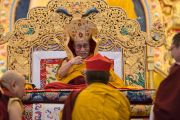 Во время молебна о долголетии Его Святейшества Далай-ламы в институте Лунгрик Джампеллинг в монастыре Палпунг Шераблинг. Верхний Бхатту, штат Химачал-Прадеш, Индия. 12 марта 2015 г. Фото: Тензин Чойджор (офис ЕСДЛ)