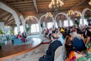 Его Святейшество Далай-лама на встрече с индийцами, представителями разных профессий. Дели, Индия. 21 марта 2015 г. Фото: Тензин Чойджор (офис ЕСДЛ)