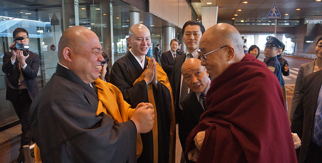 Начался визит Его Святейшества Далай-ламы в Японию