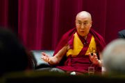 Его Святейшество Далай-лама на встрече с членами Японской ассоциации врачей. Токио, Япония. 4 апреля 2015 г. Фото: Тензин Джигме