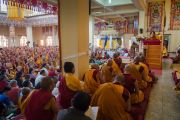 Первый день четырехдневных учений Его Святейшества Далай-ламы в тантрическом монастыре-университете Гьюто. Сидбхари, Химачал-Прадеш, Индия. 10 мая 2015 г. Фото: Тензин Чойджор (офис ЕСДЛ)