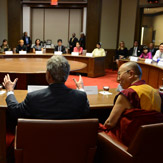 Его Святейшество Далай-лама стал гостем Президентского центра Джорджа Буша и посетил Южный методистский университет