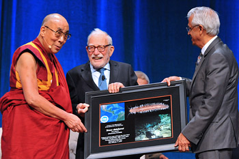 Далай-лама принял участие в конференции по проблемам изменения климата