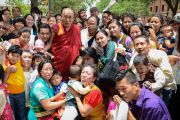 Его Святейшество Далай-лама и члены тибетского сообщества, приехавшие, чтобы встретиться с ним в Далласе. Штат Техас, США. 1 июля 2015 г. Фото: Центр Буша