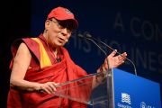 Его Святейшество Далай-лама выступает с лекцией в Южном методистском университете. Даллас, штат Техас, США. 1 июля 2015 г. Фото: Центр Буша