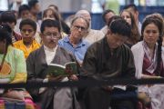 Во время учений Его Святейшества Далай-ламы в Явиц-центре. Нью-Йорк, США. 9 июля 2015 г. Фото: Тензин Чойджор (офис ЕСДЛ)
