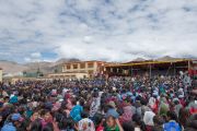 Вид на двор школы Джамьянг во время лекции Его Святейшества Далай-ламы. Ле, Ладак, штат Джамму и Кашмир, Индия. 28 июля 2015 г. Фото: Тензин Чойджор (офис ЕСДЛ)