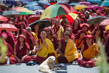 Посвящение долгой жизни и молебен о долголетии Далай-ламы в Ле