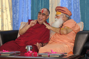 Далай-лама встретится со Свами Каршни Гуруашаранандаджи на фестивале Кумбха-мела в Нашике