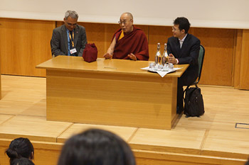 Визит Далай-ламы в Оксфорд: история фотографии в Тибете, встречи, интервью и перелет в Кембридж
