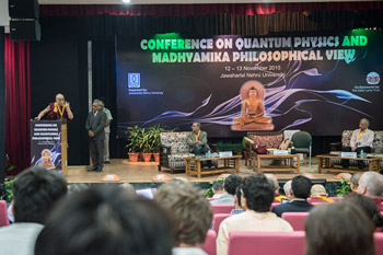 В Дели началась конференция «Квантовая физика и философские воззрения мадхьямаки»