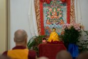 Его Святейшество Далай-лама принимает участие в молебне по случаю дня ухода Чже Цонкапы в нирвану. Бангалор, Индия. 5 декабря 2015 г. Фото: Тензин Чойджор (офис ЕСДЛ)