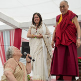 В Нью-Дели Далай-лама посетил школу «Спрингсдейлз» и Индийский технологический институт