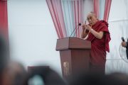 Его Святейшество Далай-лама читает лекцию о мире в школе "Спрингдейлз". Нью-Дели, Индия. 9 апреля 2016 г. Фото: Тензин Чойджор (офис ЕСДЛ)