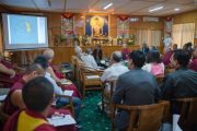 Во время доклада С. К. Раджу на конференции "Древнеиндийская философия и современная наука" в резиденции Его Святейшества Далай-ламы. Дхарамсала, Индия. 19 апреля 2016 г. Фото: Тензин Чойджор (офис ЕСДЛ)