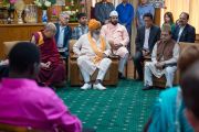 Саед Зафар Махмуд обращается с речью к участникам встречи с молодыми лидерами Института мира США и Его Святейшеством Далай-ламой. Дхарамсала, Индия. 3 мая 2016 г. Фото: Тензин Чойджор (офис ЕСДЛ)