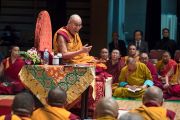 Дневная сессия учений Его Святейшества Далай-ламы по поэме Шантидевы "Путь бодхисаттвы". Осака, Япония. 10 мая 2016 г. Фото: Тензин Чойджор (офис ЕСДЛ)