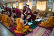Обед Его Святейшества Далай-ламы с группой тайских монахов. Дхарамсала, Индия. 20 мая 2016 г. Фото: Тензин Чойджор (офис ЕСДЛ)