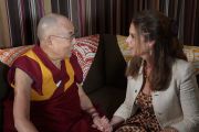 Его Святейшество Далай-лама дает интервью Марии Шрайвер, которое транслировали на странице Друзей Далай-ламы в Facebook. Анахайм, штат Калифорния, США. 17 июня 2016 г. Фото: Джереми Рассел (офис ЕСДЛ)