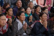 Верующие слушают наставления Его Святейшества Далай-ламы на площади у монастыря Нгагьюр Дактог. Ладак, штат Джамму и Кашмир, Индия. 5 августа 2016 г. Фото: Тензин Чойджор (офис ЕСДЛ)