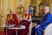 Его Святейшество Далай-лама во время неофициальной встречи во французском сенате. Париж, Франция. 14 сентября 2016 г. Фото: Оливье Адам