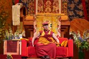 Его Святейшество Далай-лама дарует учения по сочинению Нагарджуны «Толкование бодхичитты» в спортивно-концертном комплексе «Зенит». Страсбург, Франция. 17 сентября 2016 г. Фото: Оливье Адам