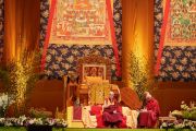 Его Святейшество Далай-лама выступает с публичной лекцией «Больше, чем религиозная этика» в спортивно-концертном комплексе «Зенит». Страсбург, Франция. 18 сентября 2016 г. Фото: Оливье Адам