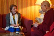 Его Святейшество Далай-лама дает интервью Дороти Уэрнер, журналистке «Elle». Страсбург, Франция. 19 сентября 2016 г. Фото: Джереми Рассел (офис ЕСДЛ)