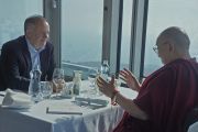Его Святейшество Далай-лама во время встречи с Андреем Киской, президентом Словакии. Братислава, Словакия. 16 октября 2016 г. Фото: Джереми Рассел (офис ЕСДЛ)